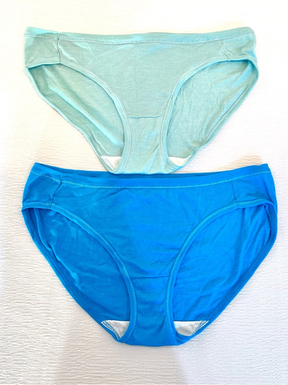 Hanes Bikini Briefs Pair in Aqua Marine & Bright Blue, NWOT’s- 6 Medium